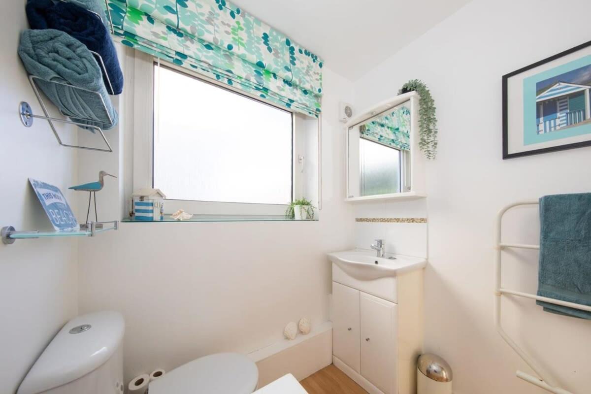 Sunny & Modern Near The Beach & Village W Parking East Wittering Esterno foto
